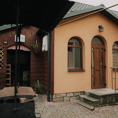Dereviy Villa Jaremtsje Eksteriør bilde