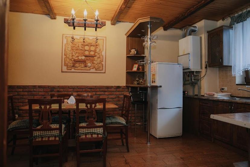 Dereviy Villa Jaremtsje Eksteriør bilde